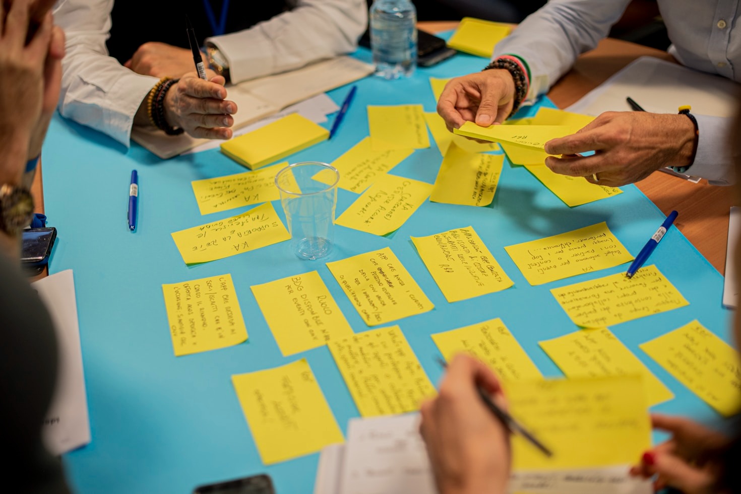 Navigating Information Abundance With Strategic Curiosity